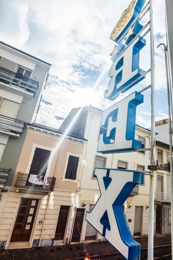 Hotel Rex ヴィアレッジョ エクステリア 写真